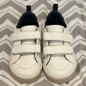 Old Navy Faux Leather Sneakers